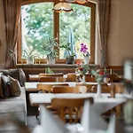 Gruber Inn *